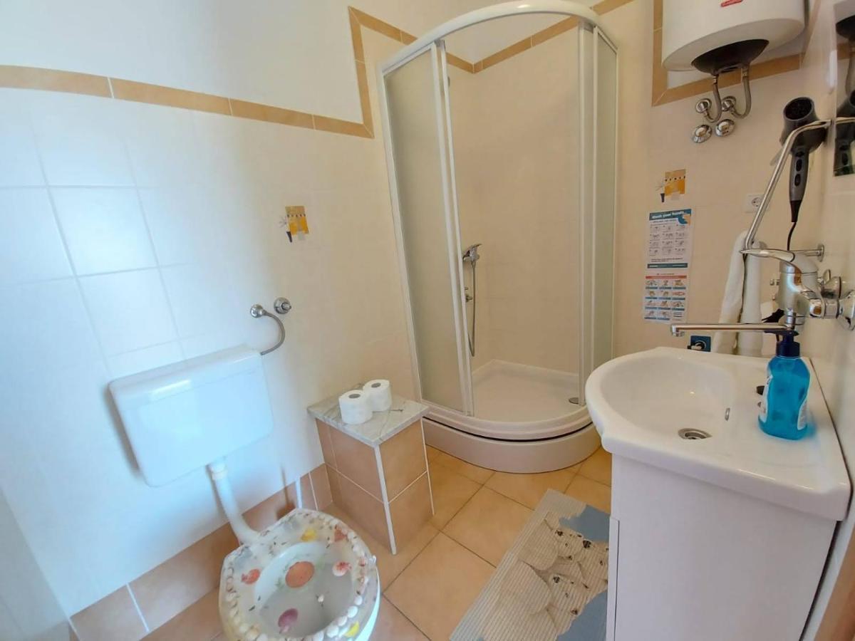 Apartment Pepo Pag 파그 외부 사진